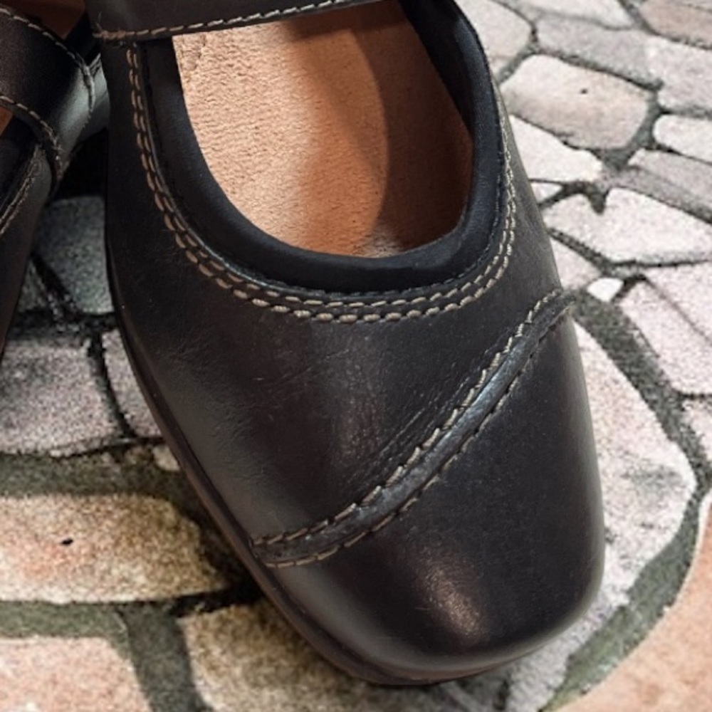 Shoes By Clarks - Picture 7 of 17